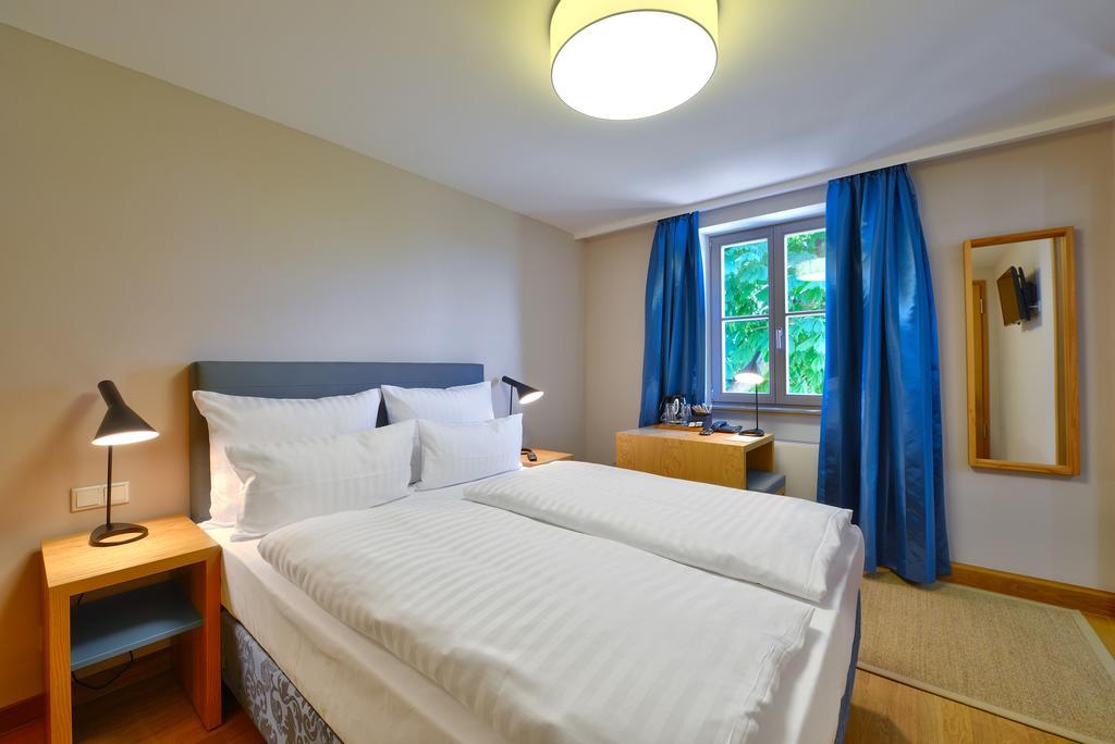 Hotel Vogelsburg Escherndorf Zimmer foto